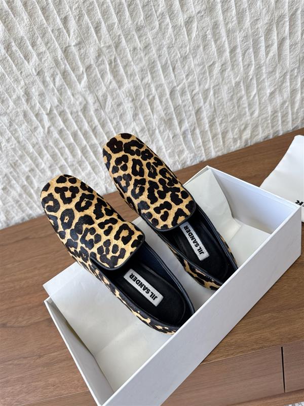 2025112717142159 340